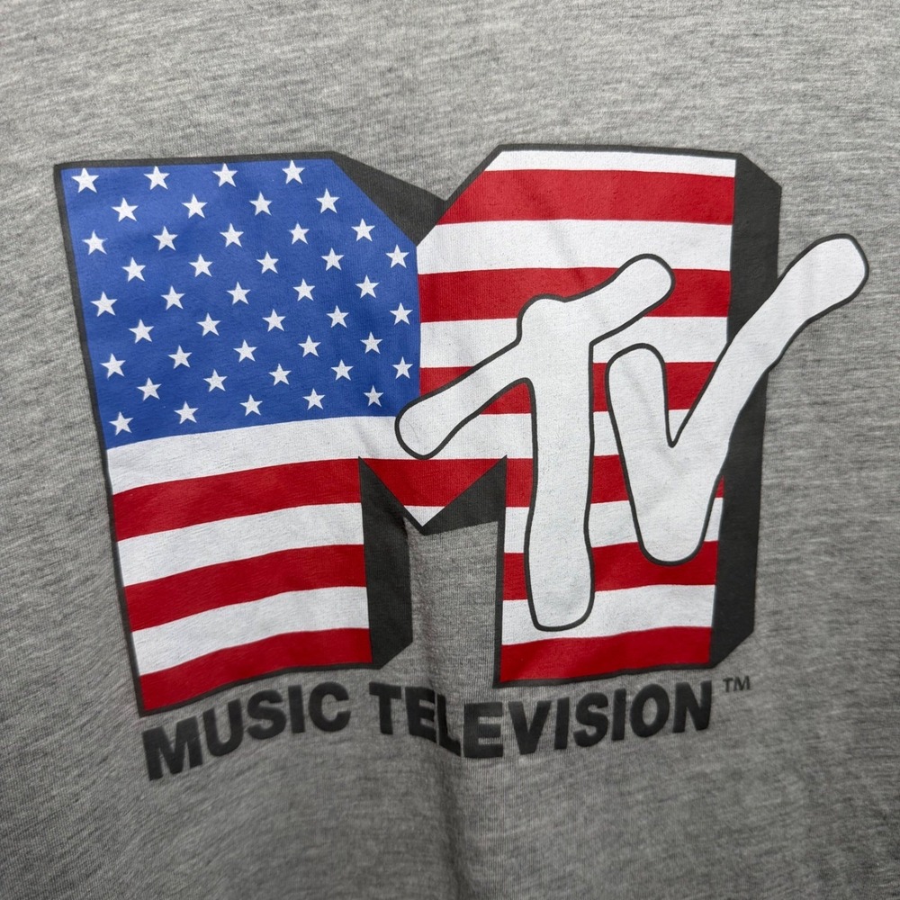 MTV Graphic Tee Medium Gray American Flag Logo Shirt - Picture 3 of 4